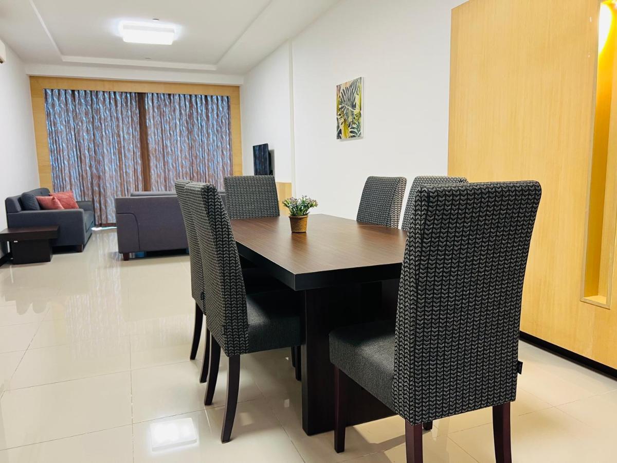 Imperial Grand Suite Apartment Kuching Eksteriør billede