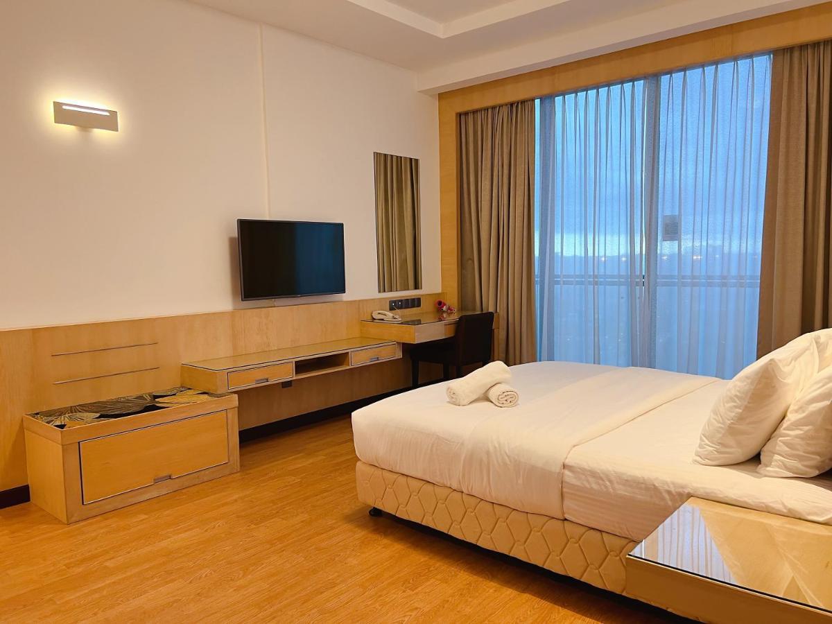 Imperial Grand Suite Apartment Kuching Eksteriør billede