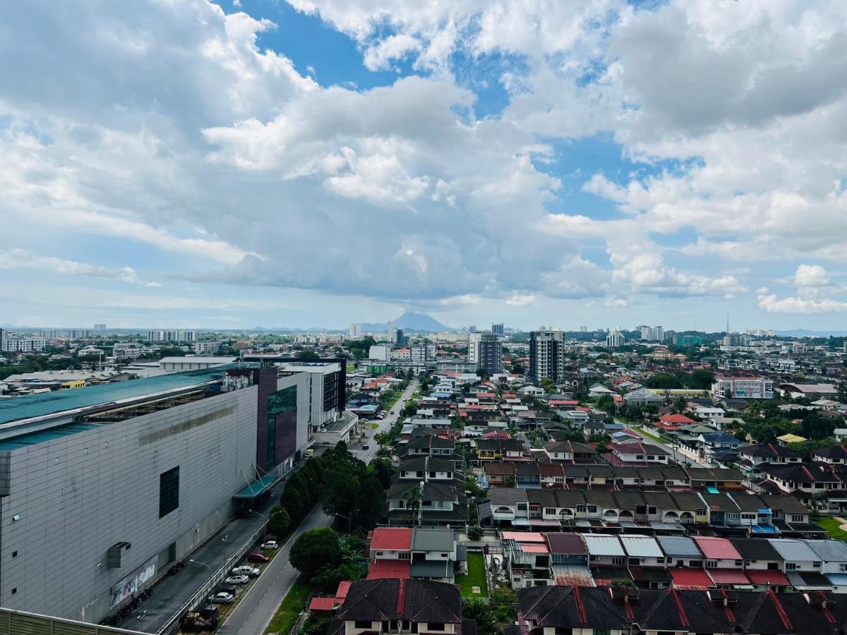 Imperial Grand Suite Apartment Kuching Eksteriør billede