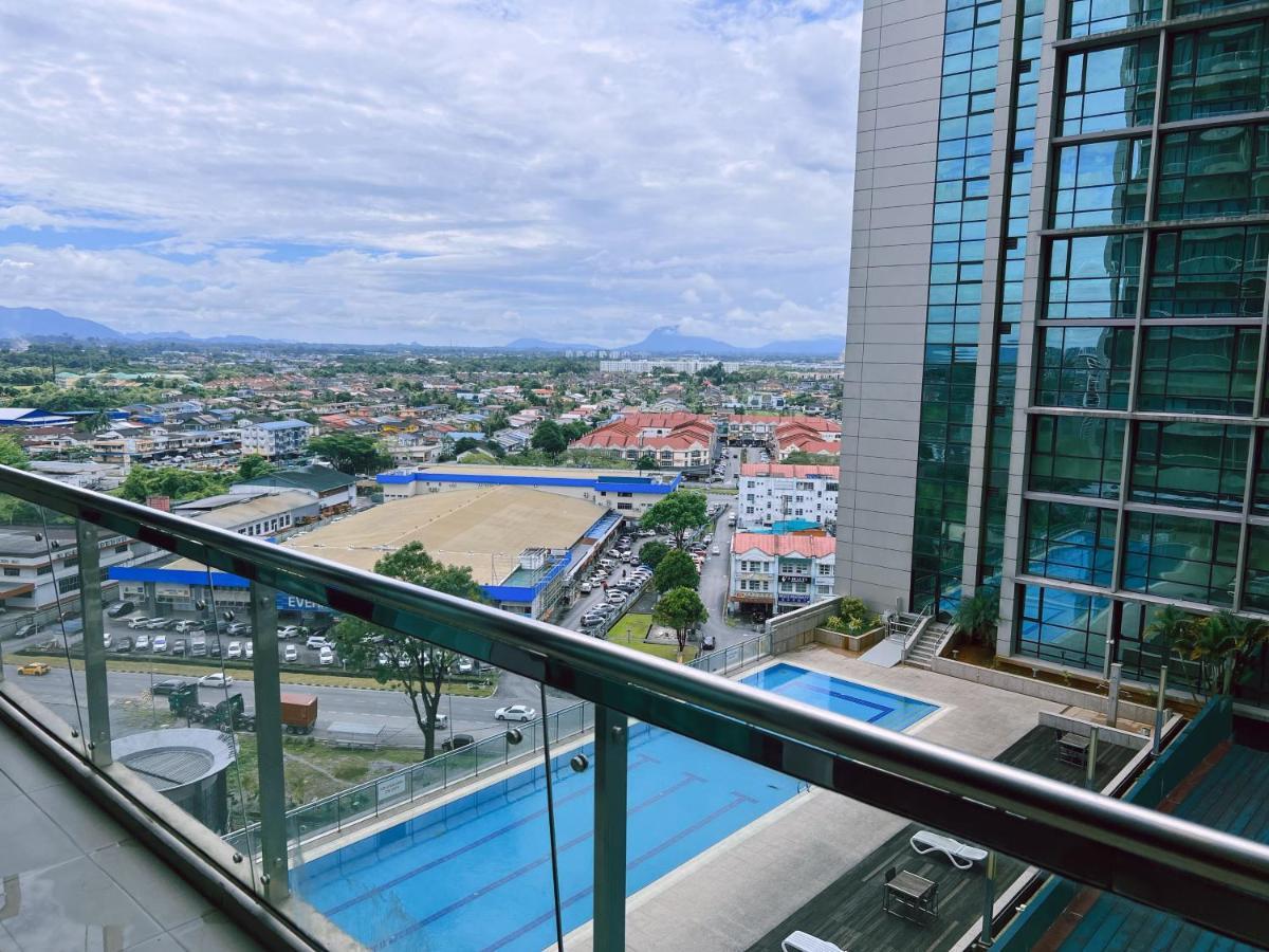 Imperial Grand Suite Apartment Kuching Eksteriør billede